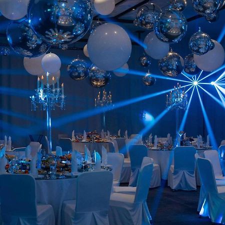 Novotel Bishkek City Center Eksteriør billede