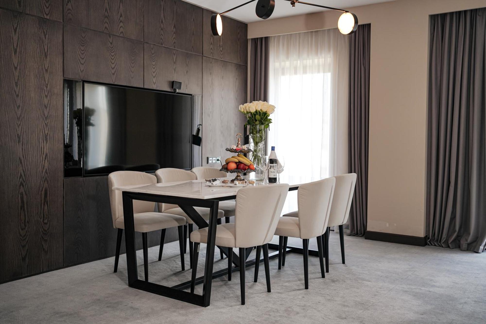 Novotel Bishkek City Center Eksteriør billede